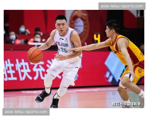 训练营合同细节：非保障合同球员需在赛季中点前获得保障资格